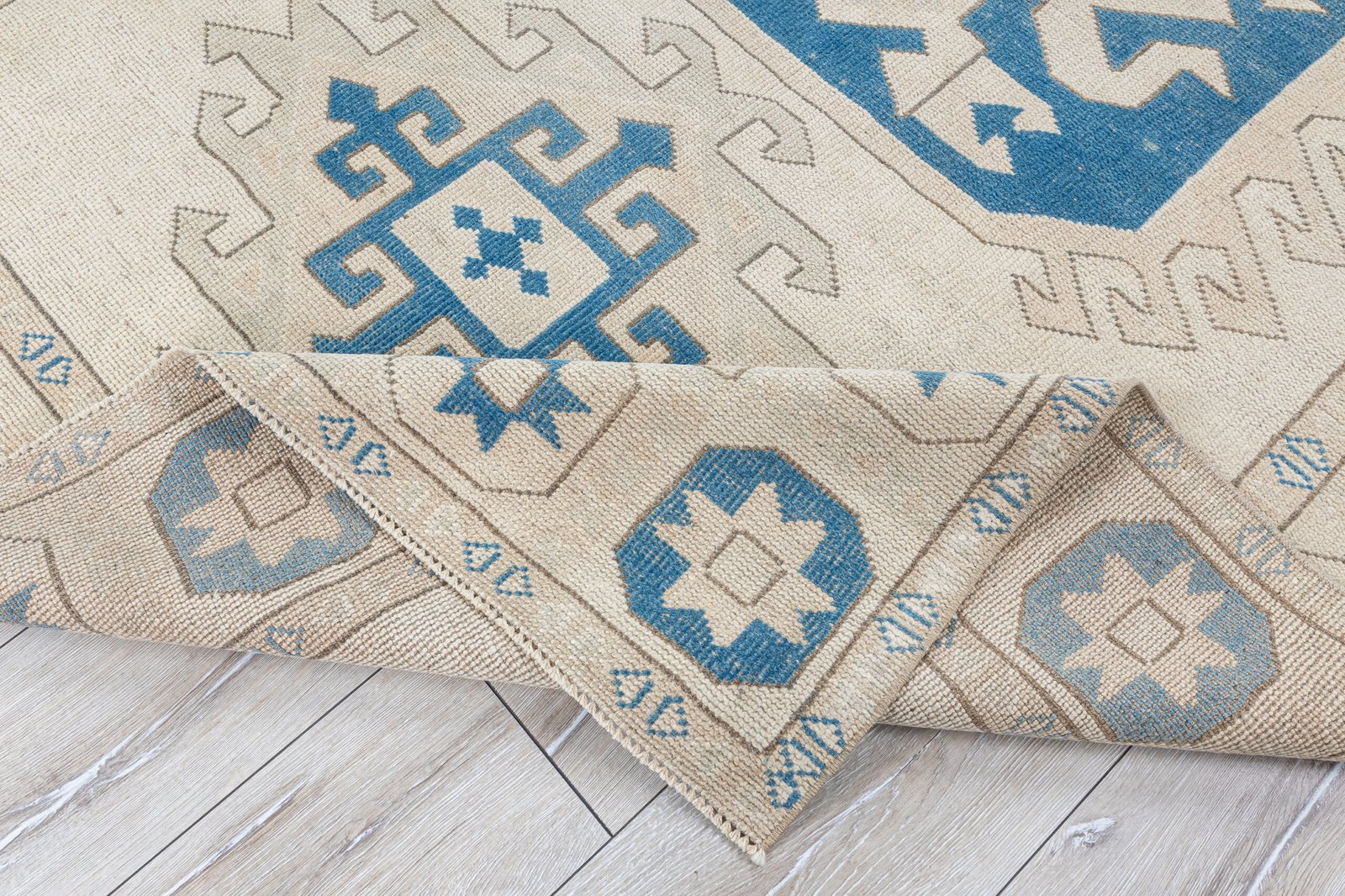 Vintage Area Rug 5x8 Muted Geometric Carpet, Soft Wool Unusual Rug, 5.2x8.1 feet Anatolian Decorative Handmade Rug - detail view 16