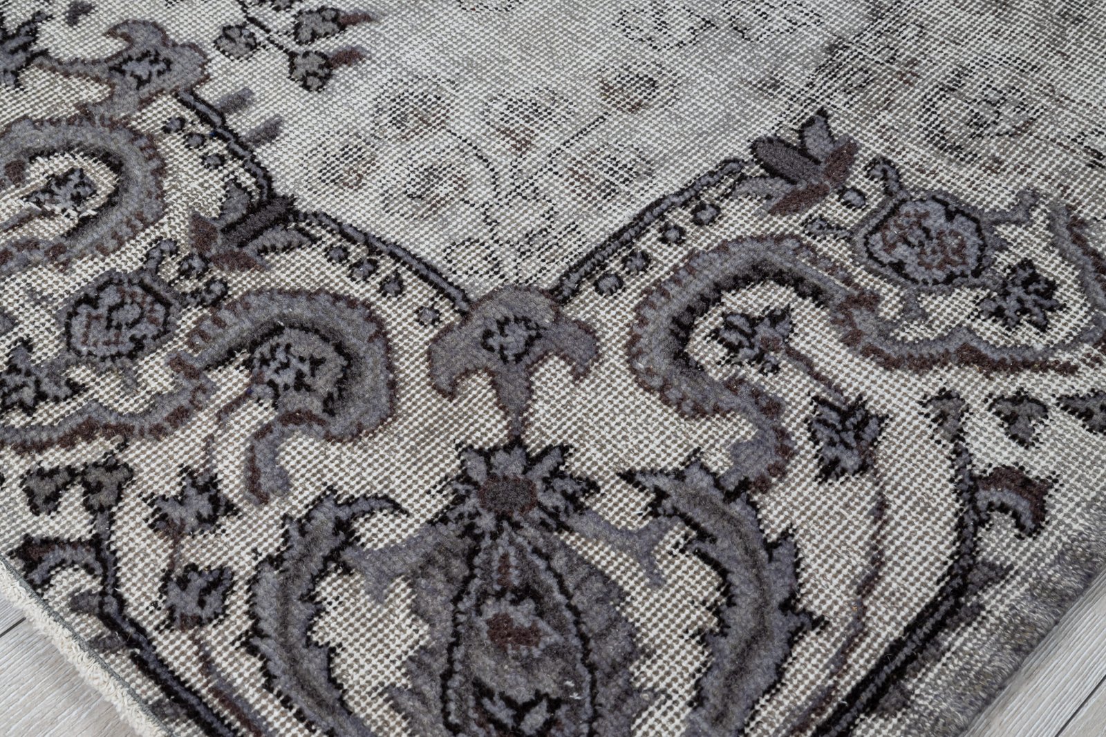 Handmade Vintage Oushak Rug, Turkish Rug Grey, Tribal Hand Knotted Carpet - detail view 2