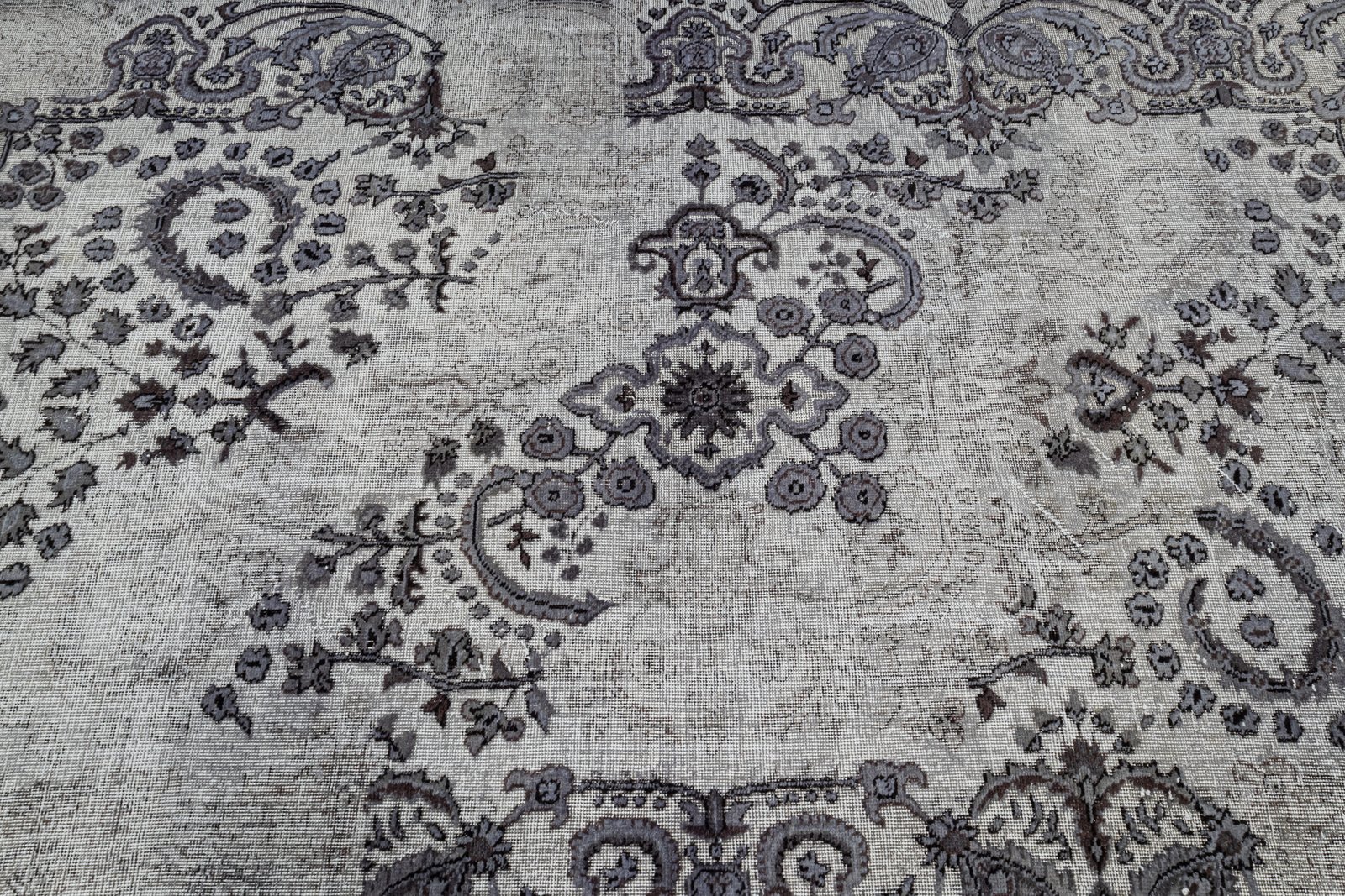 Handmade Vintage Oushak Rug, Turkish Rug Grey, Tribal Hand Knotted Carpet - detail view 3