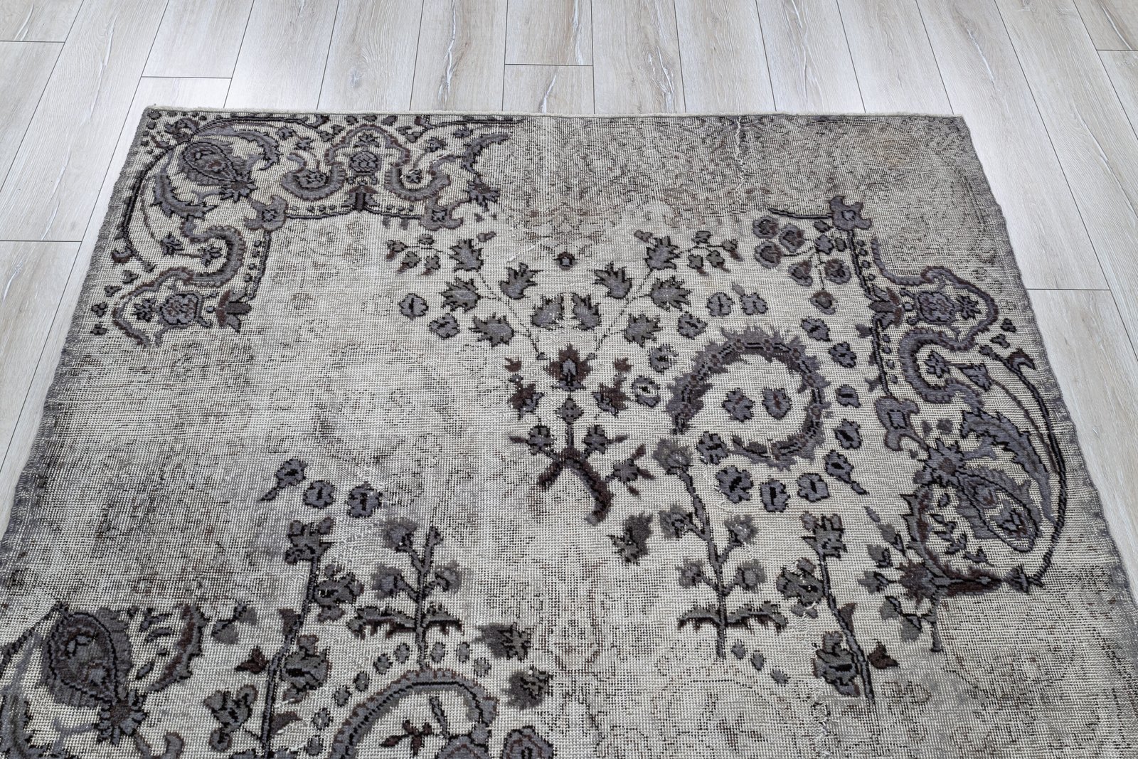Handmade Vintage Oushak Rug, Turkish Rug Grey, Tribal Hand Knotted Carpet - detail view 4