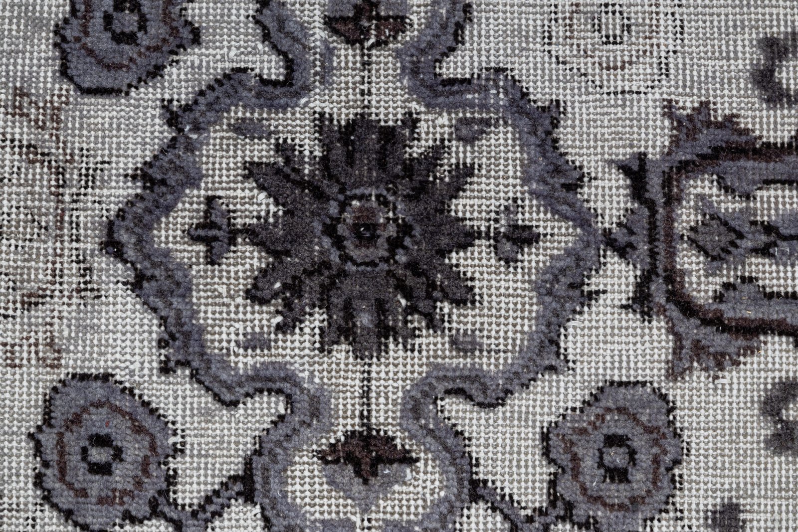 Handmade Vintage Oushak Rug, Turkish Rug Grey, Tribal Hand Knotted Carpet - detail view 5