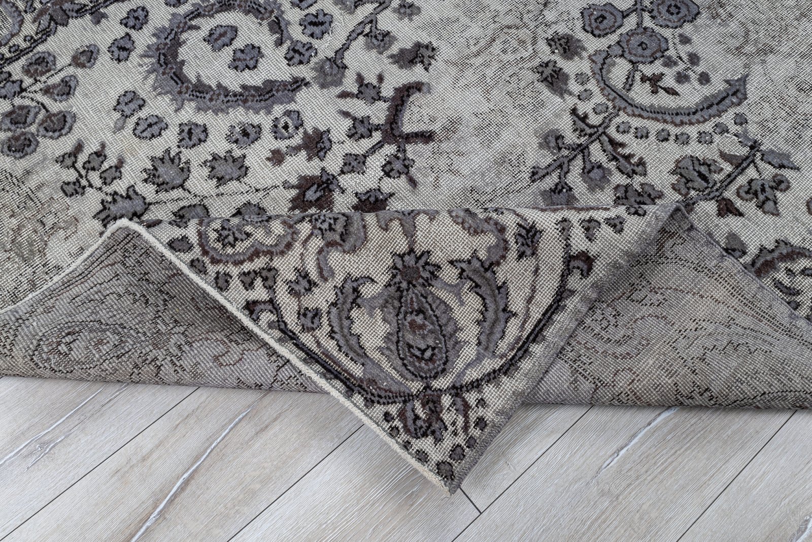 Handmade Vintage Oushak Rug, Turkish Rug Grey, Tribal Hand Knotted Carpet - detail view 11