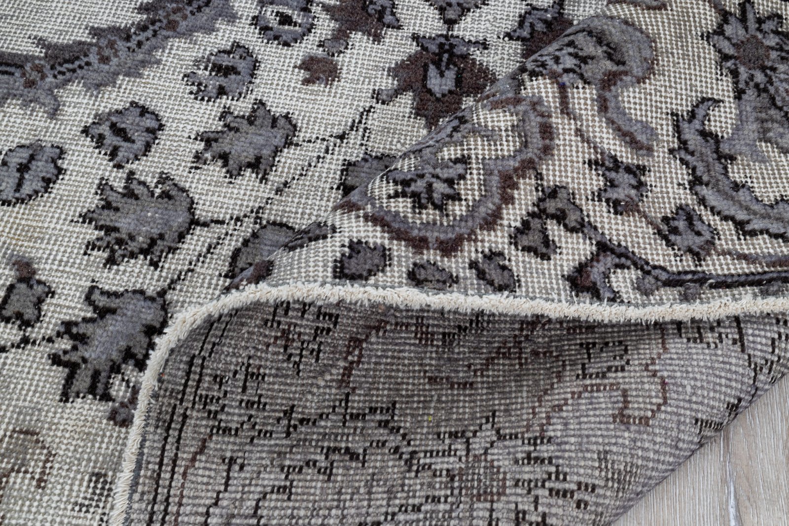 Handmade Vintage Oushak Rug, Turkish Rug Grey, Tribal Hand Knotted Carpet - detail view 12
