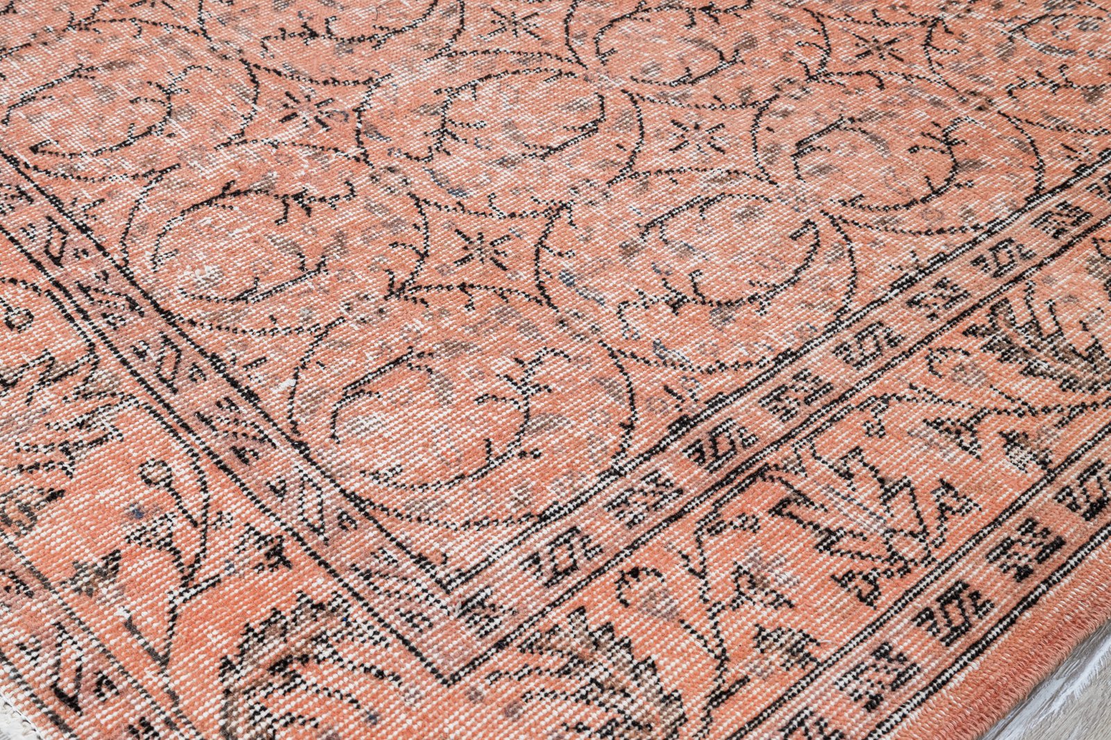 Vintage Turkish Oushak Rug, Pink Carpet Hand-Knotted Wool, Boho Decor - detail view 3