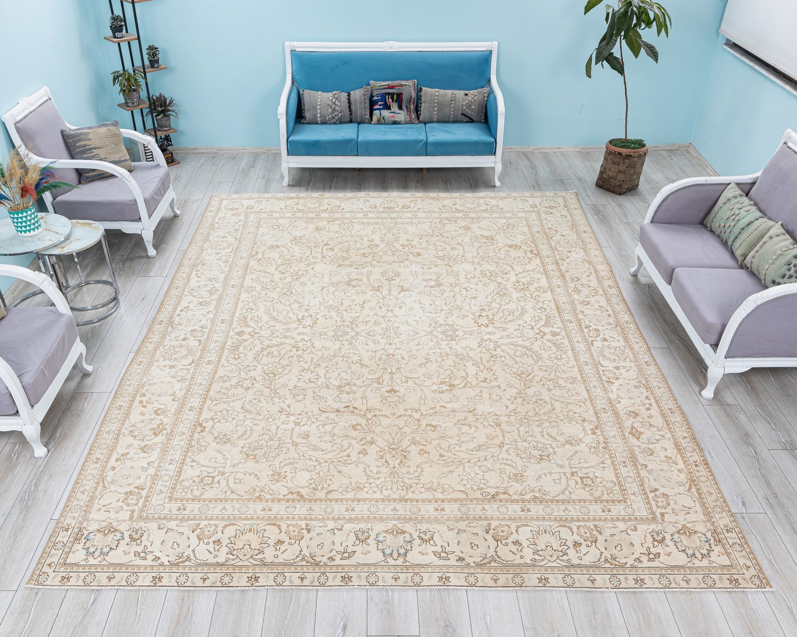 Oversized Persian Rug 10x12 Vintage rug for living room, Entry, Extra Large Carpet, Neutral Floral Rug, 9.7x12.2 feet - detail view 2