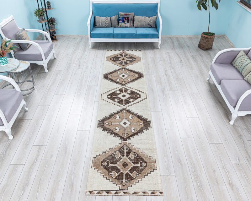 3x12 Runner rug-3x13 Vintage Hallway-Kitchen white, brown rug-Vintage Hand Knotted Wool Runner-2.9x12.5 feet - detail view 2