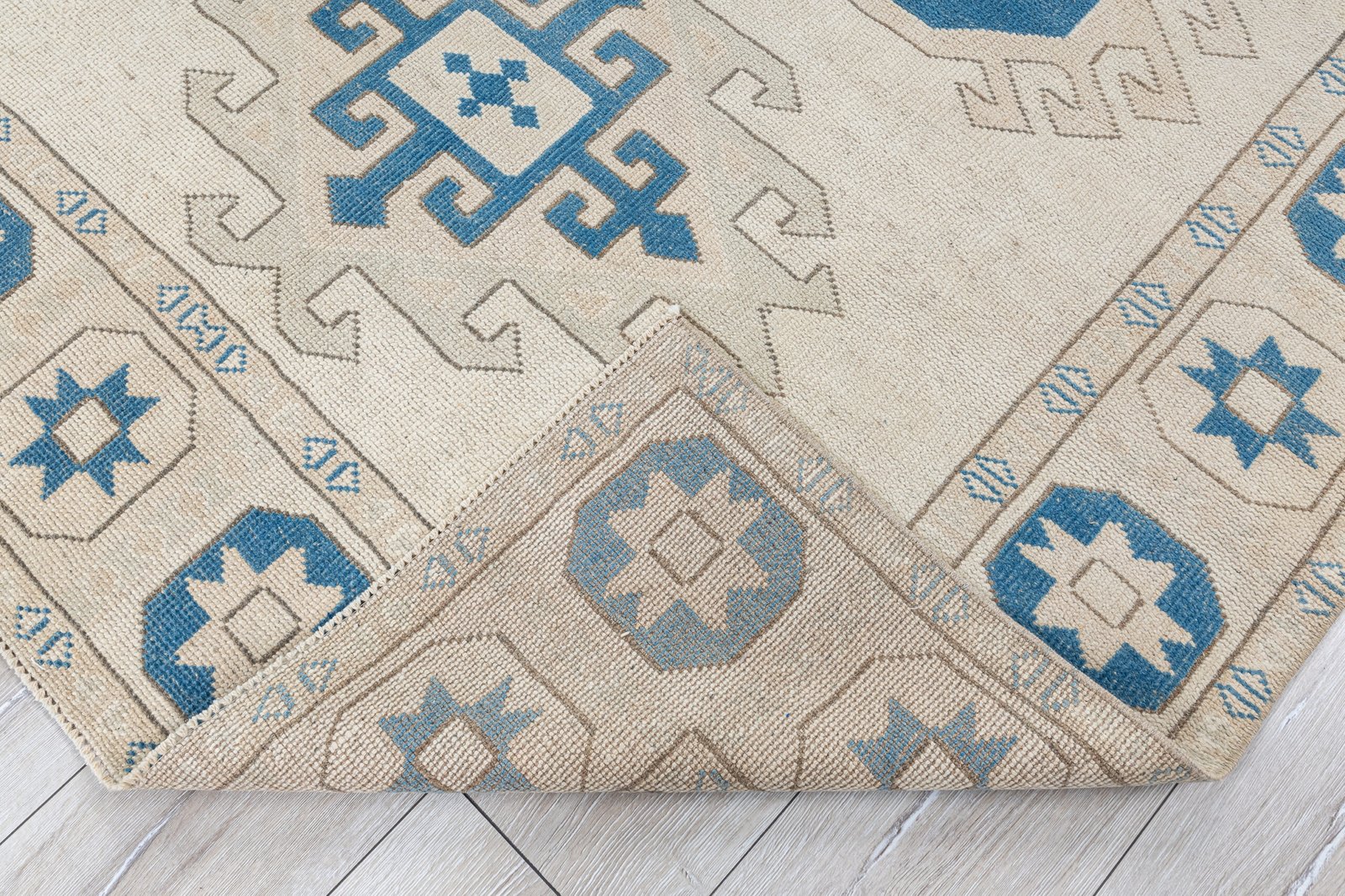 Vintage Area Rug 5x8 Muted Geometric Carpet, Soft Wool Unusual Rug, 5.2x8.1 feet Anatolian Decorative Handmade Rug - detail view 10