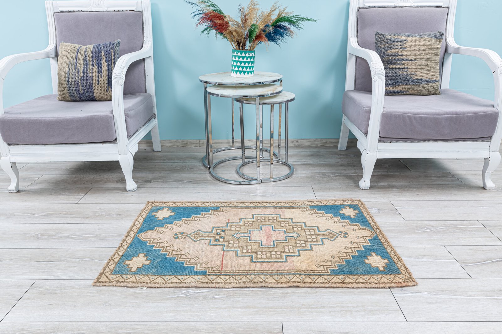 Hand Knotted Turkish Wool Rug: 2.1x3.5 ft, Faded Boho Bathmat - detail view 3