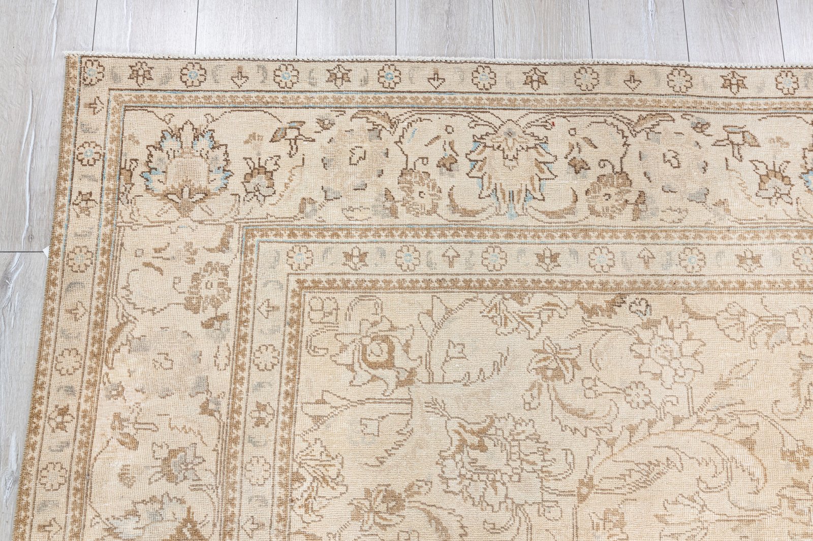 Oversized Persian Rug 10x12 Vintage rug for living room, Entry, Extra Large Carpet, Neutral Floral Rug, 9.7x12.2 feet - detail view 9