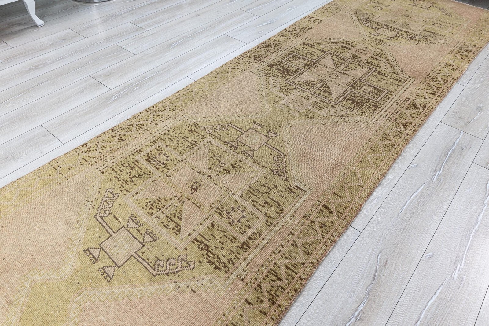 Muted Vintage Runner Rug for Kitchen,Entryway,Hallway, Soft Wool Faded Oriental Corridor Rug