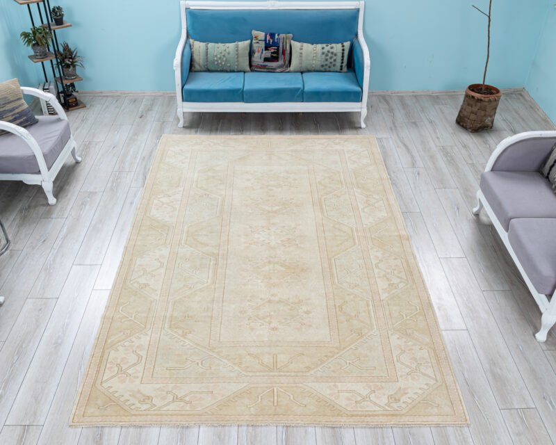 Vintage Turkish Area Rug, Ivory Beige Geometric Pattern, Neutral Large Carpet, 6.7x10 ft - detail view 2